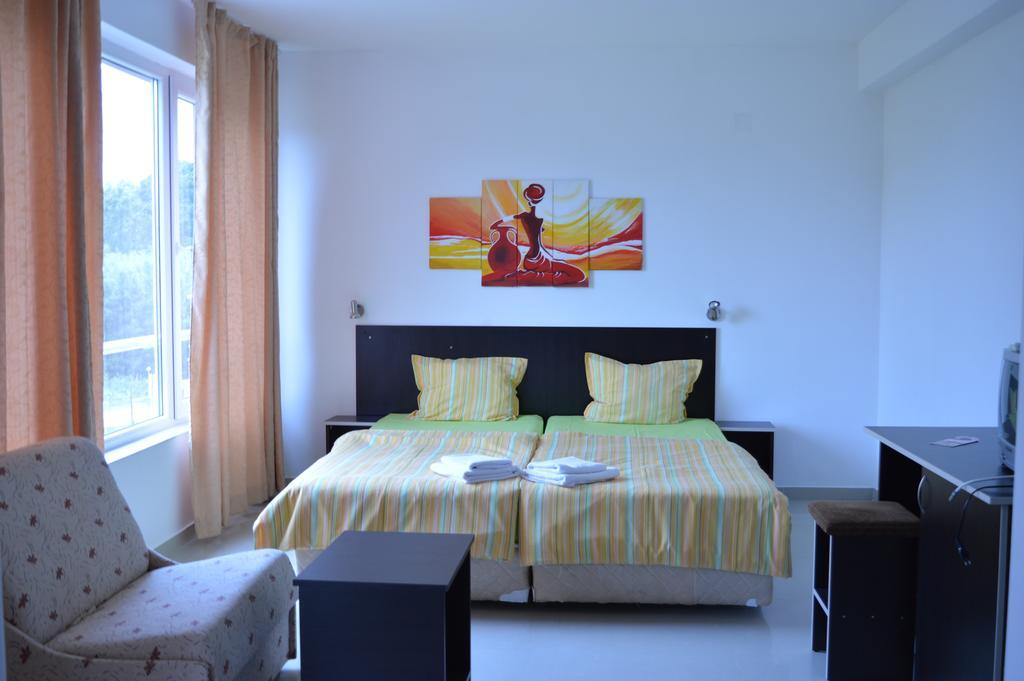 Hotel Paradise Lozenets Habitación foto